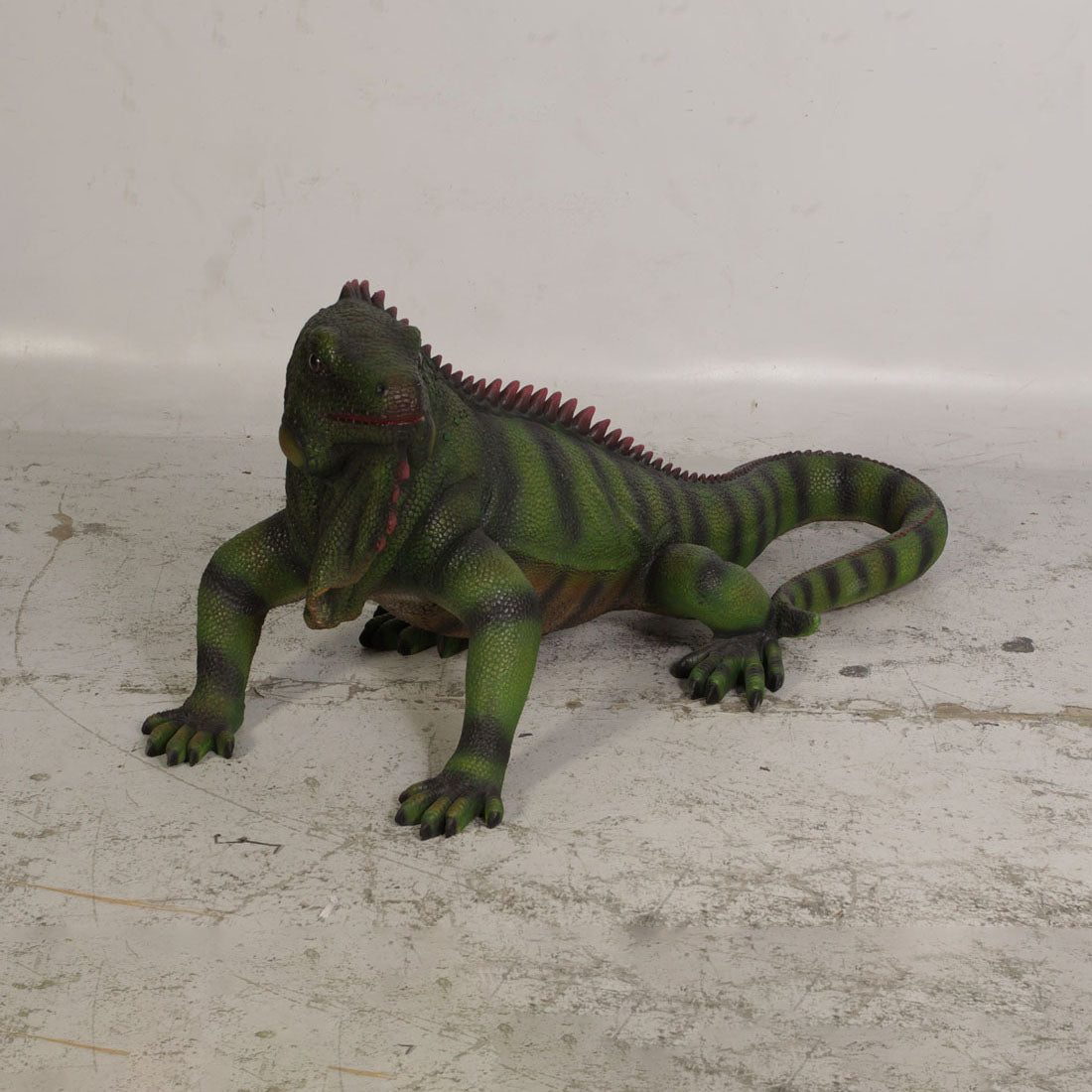 Iguana Life Size Statue A0897-120080-H