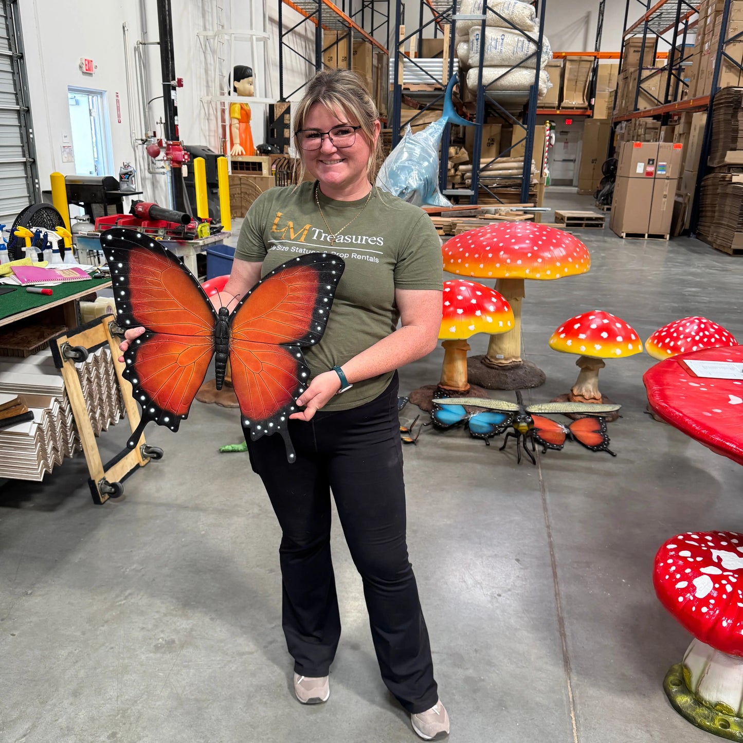 Hanging Orange Butterfly Statue A0753O-150021-H