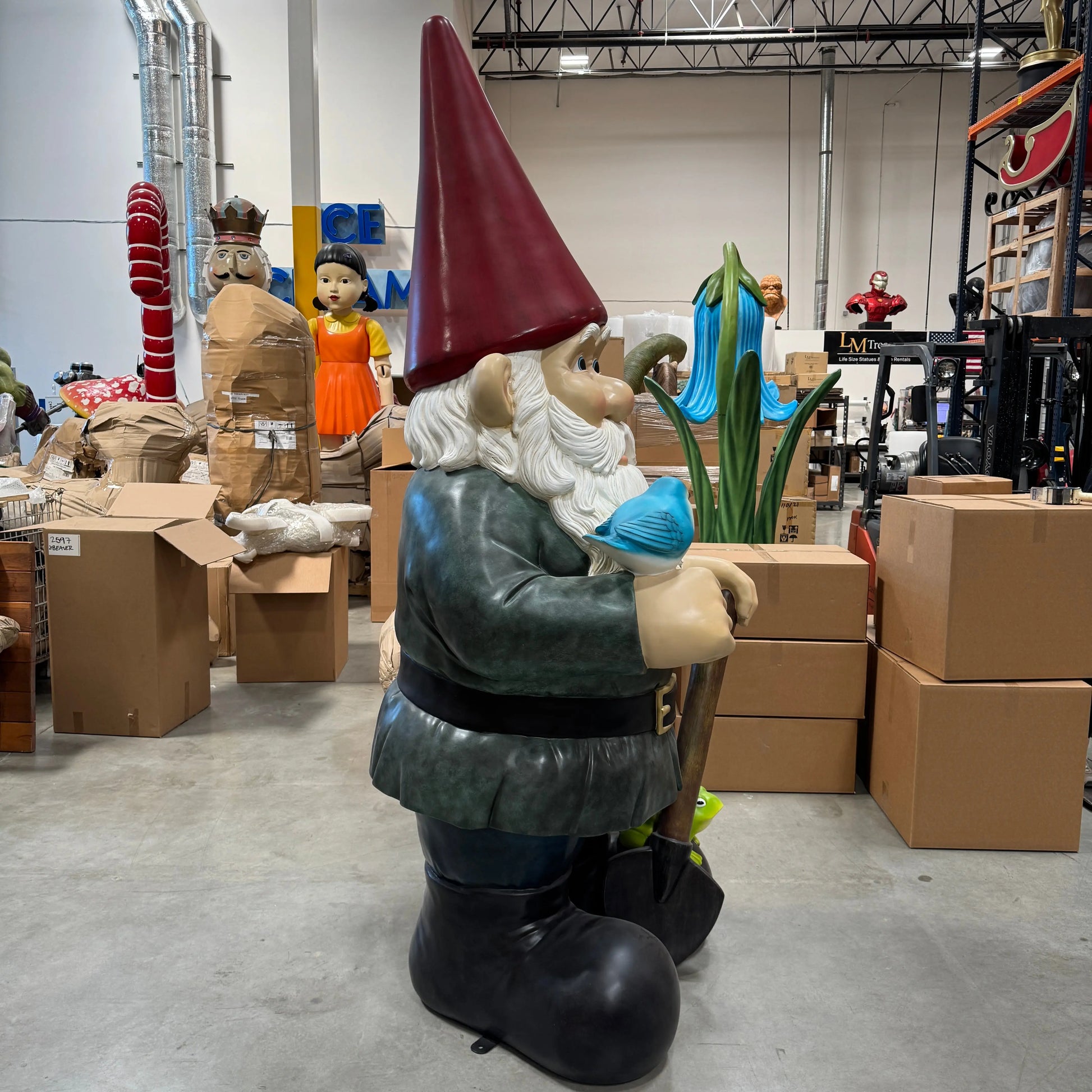 Giant Gnome Statue M0113-160221-H