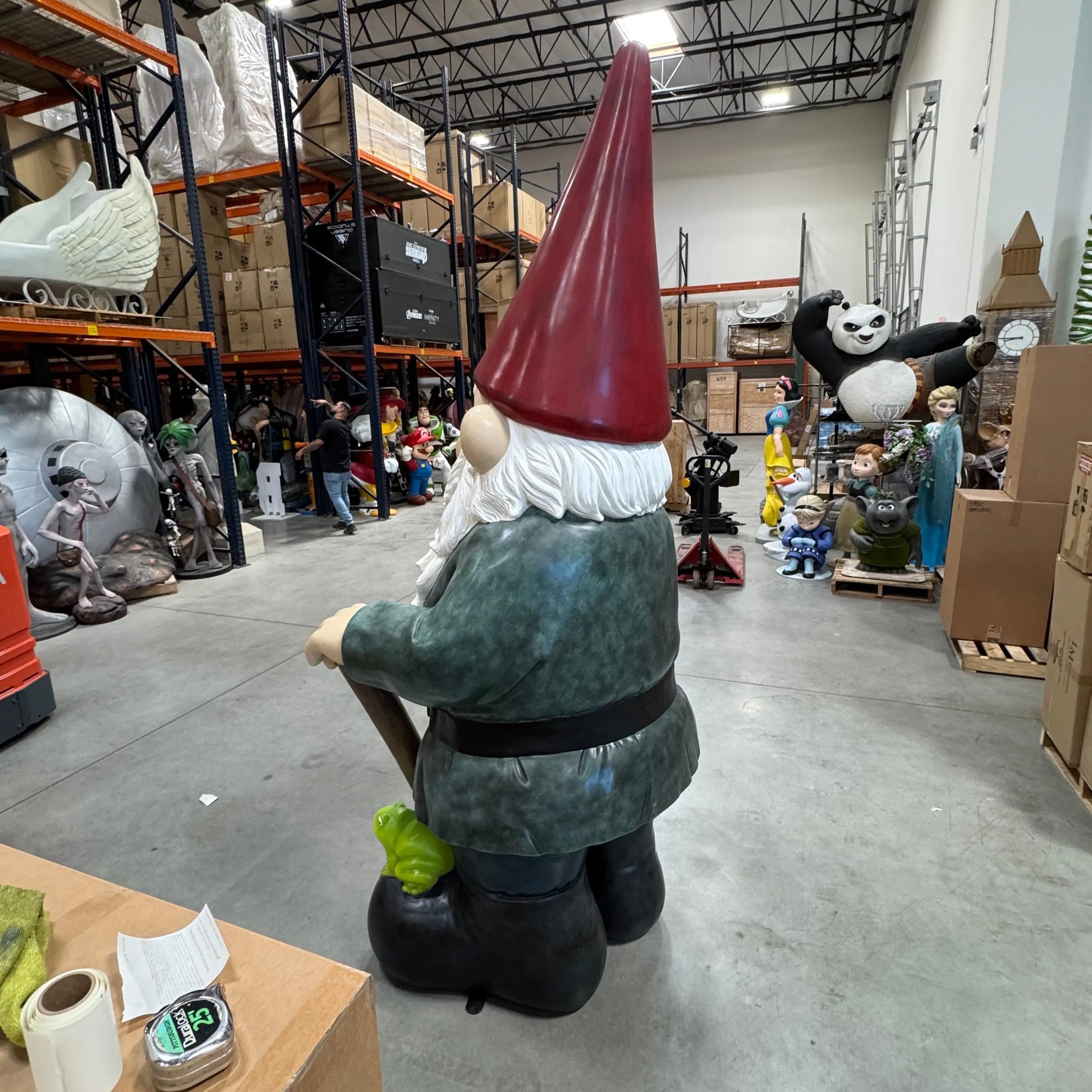 Giant Gnome Statue M0113-160221-H