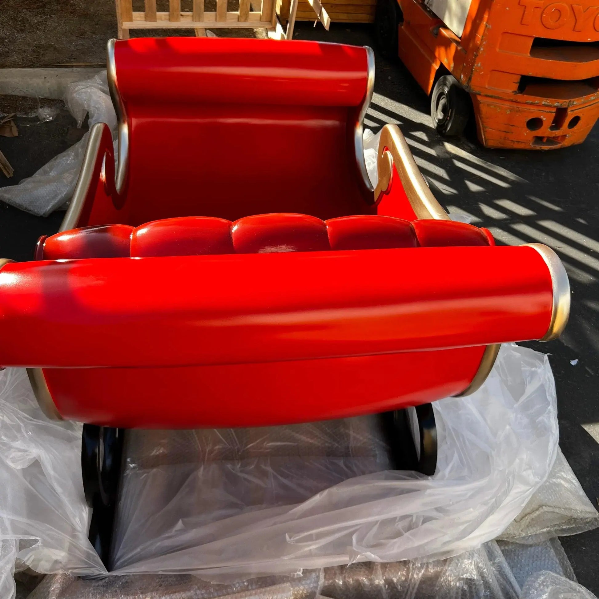 Santa's Sleigh Photo Op Over Sized Statue S0210-160264-H