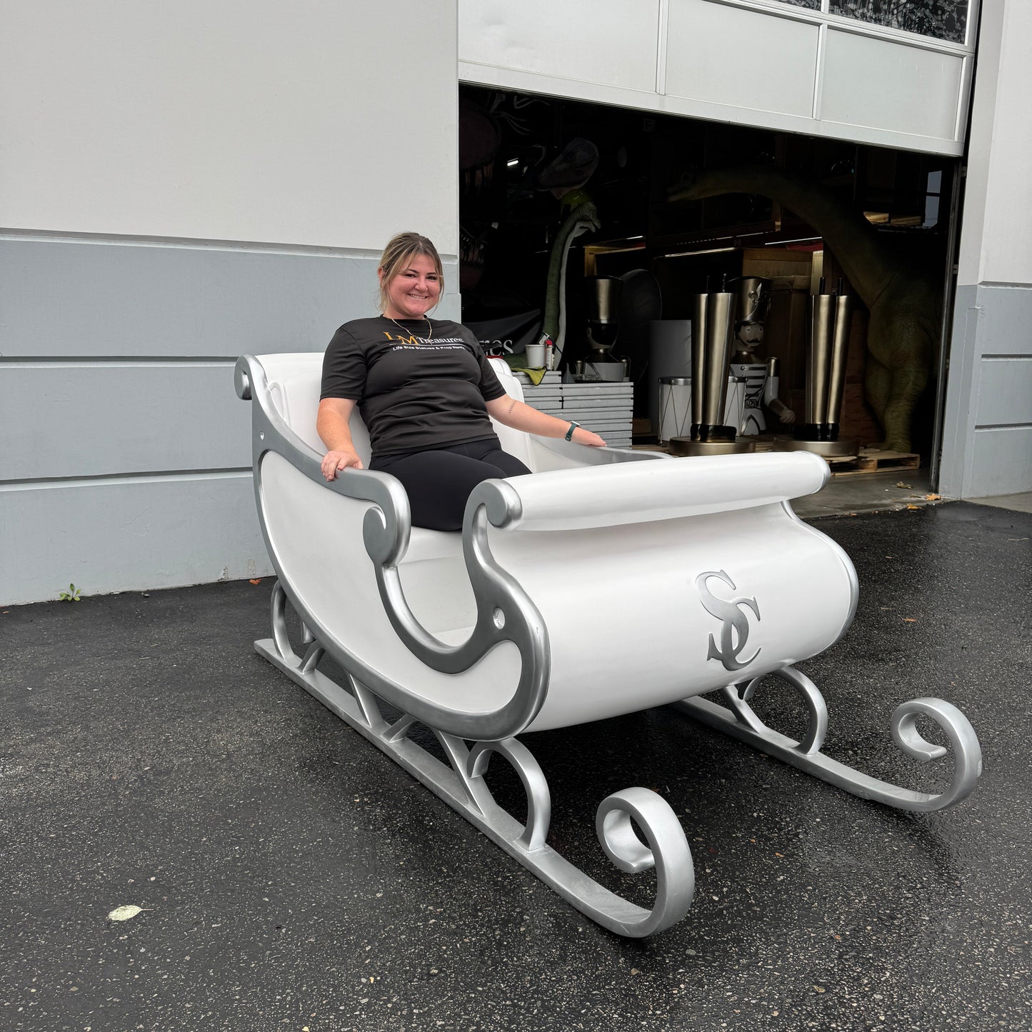 White Santa's Sleigh Photo Op Statue S0210W-160264-H