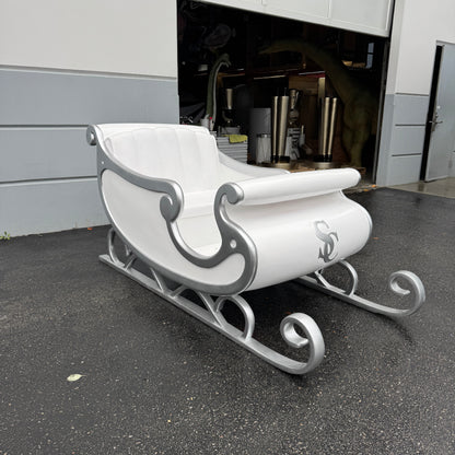 White Santa's Sleigh Photo Op Statue S0210W-160264-H