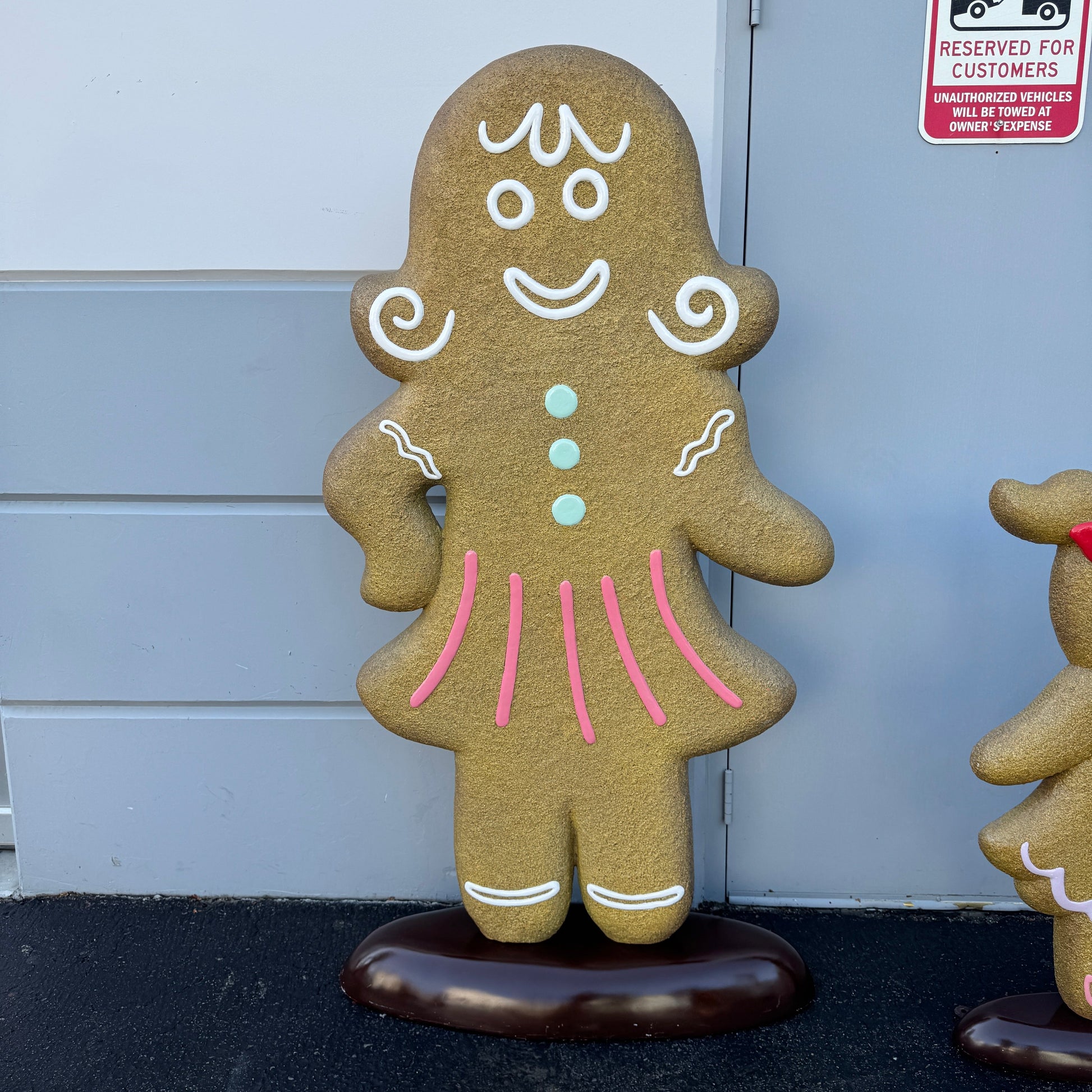 Woman Gingerbread Cookie Statue S0133-170057-H