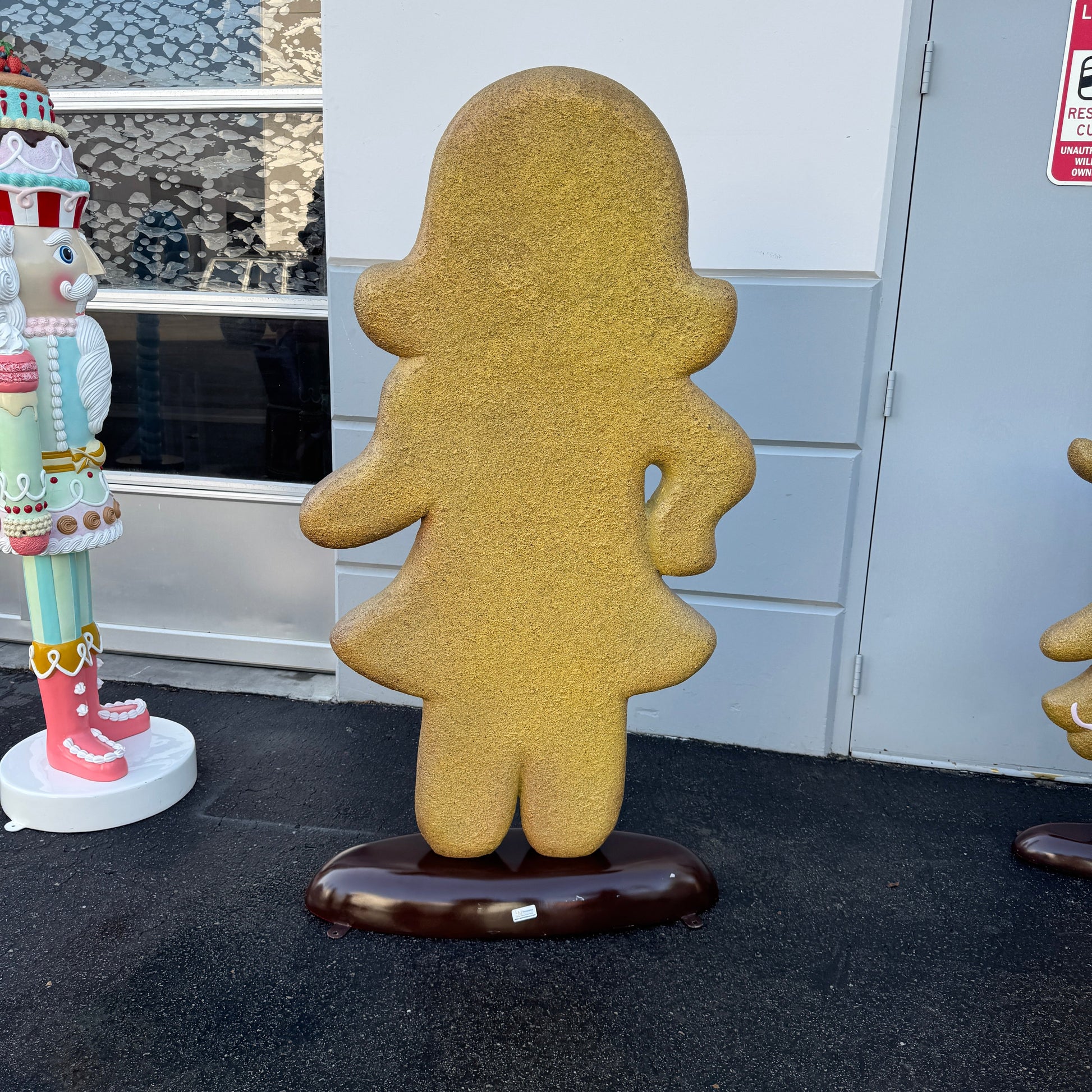 Woman Gingerbread Cookie Statue S0133-170057-H