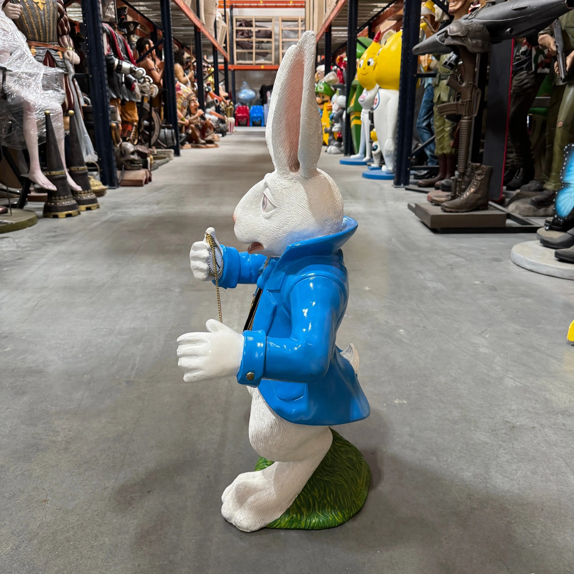 Nivens the Rabbit Statue CC037-170082-H
