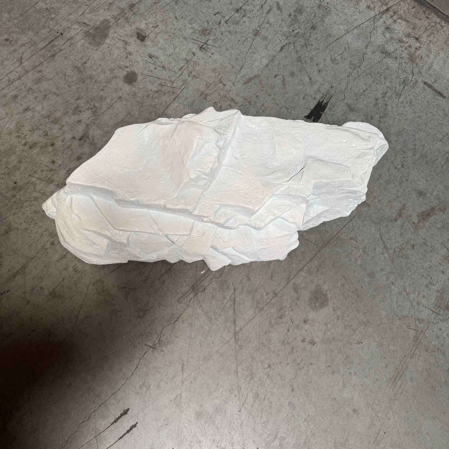 Small White Siji Rock Statue