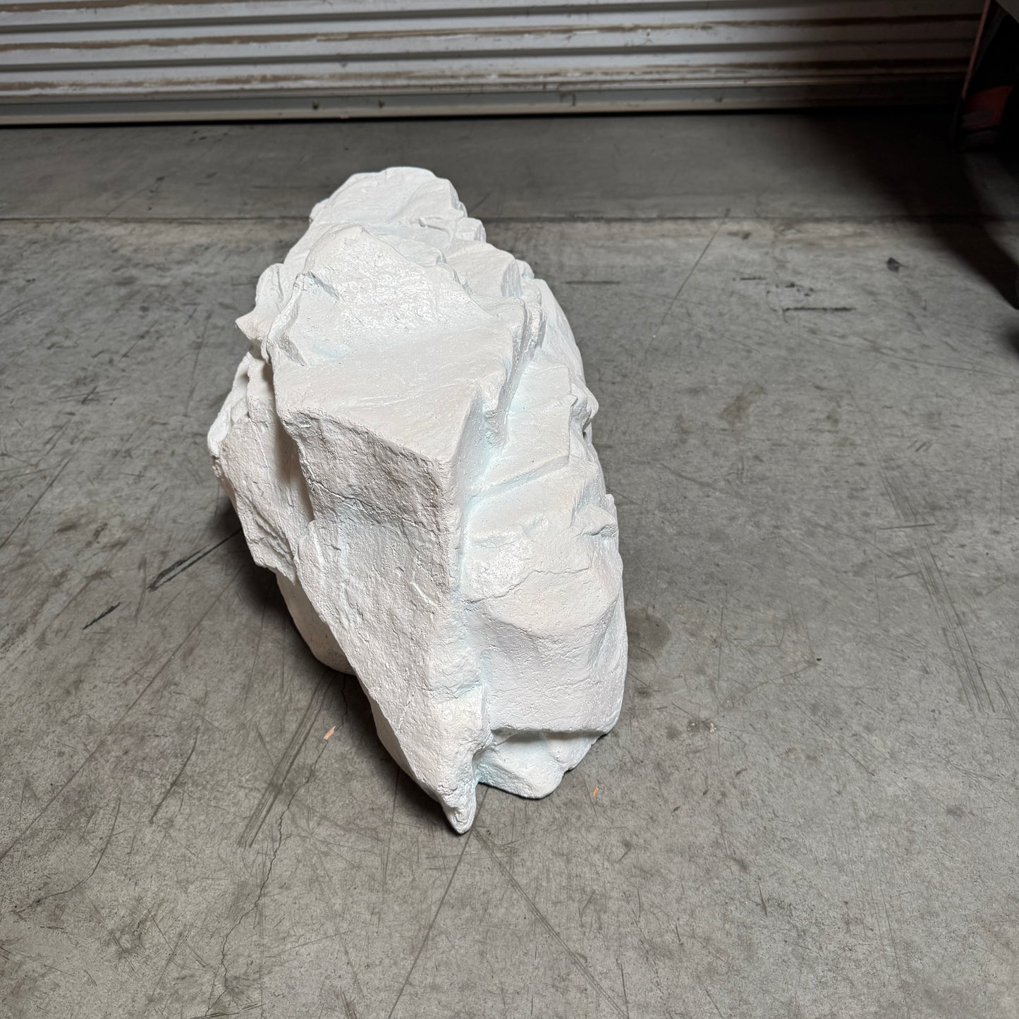 Small White Siji Rock Statue