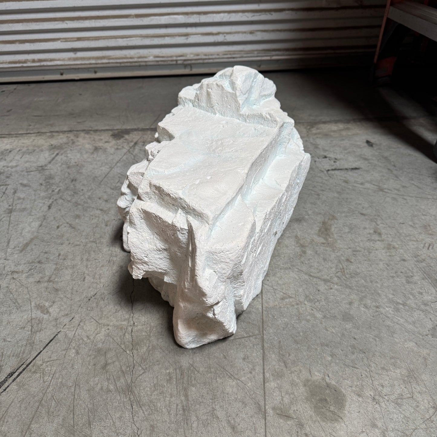 Small White Siji Rock Statue