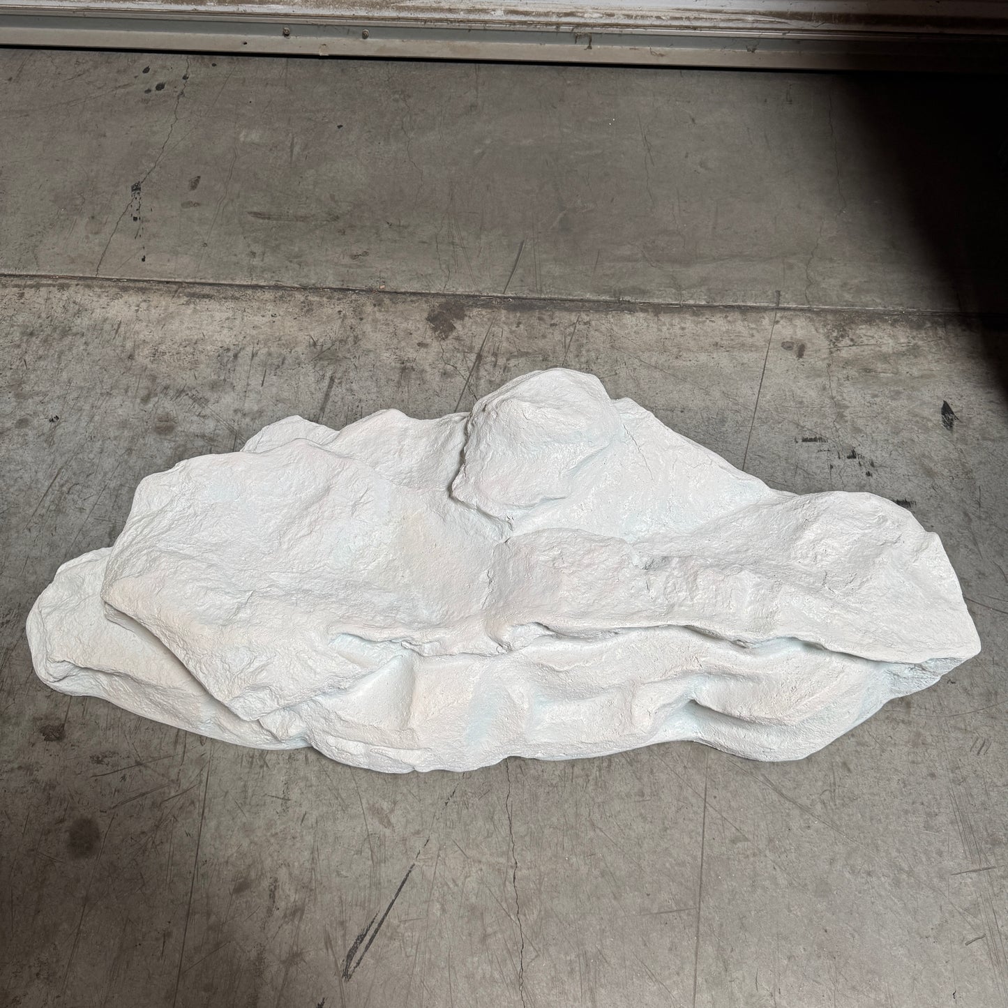 Medium White Siji Rock Statue