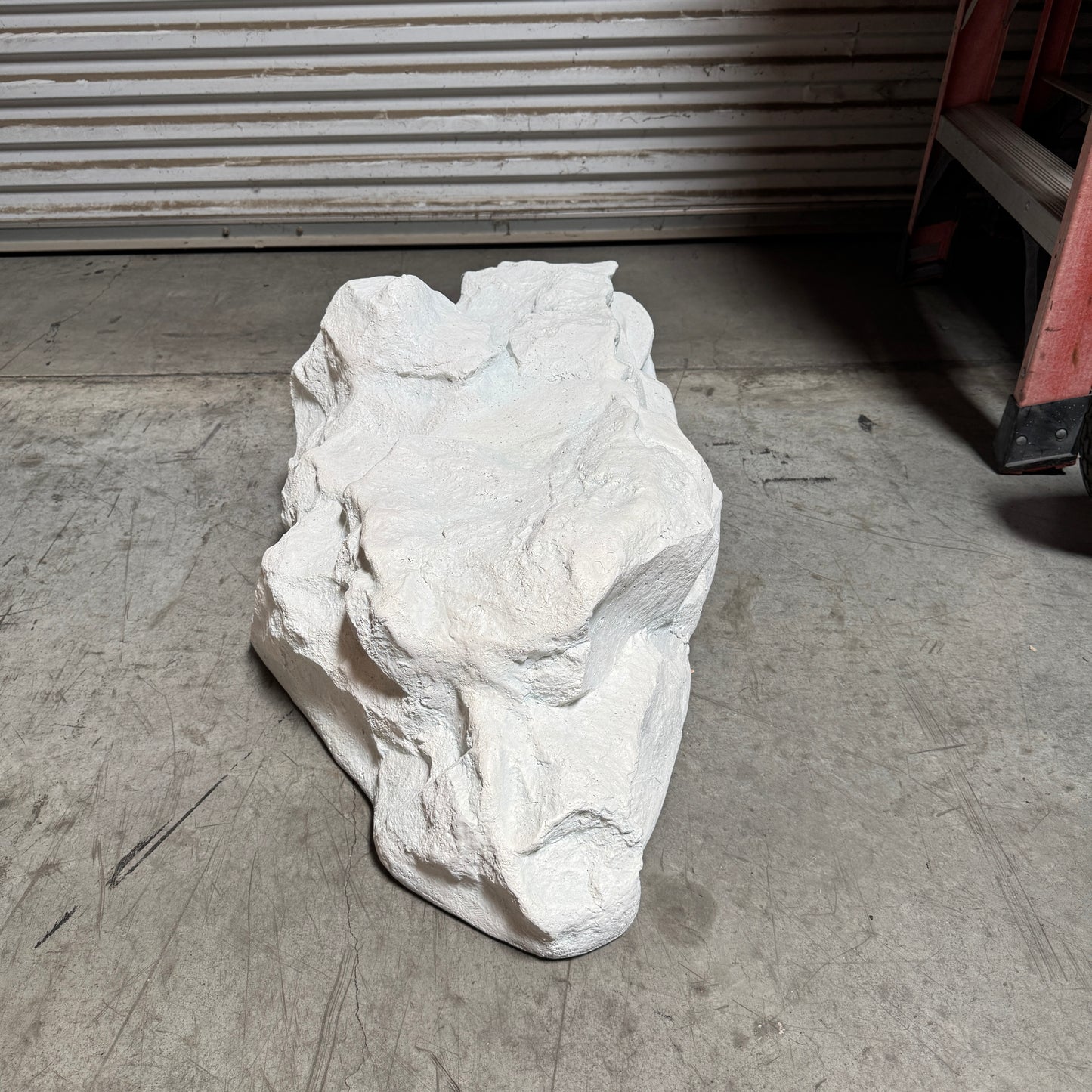 Medium White Siji Rock Statue