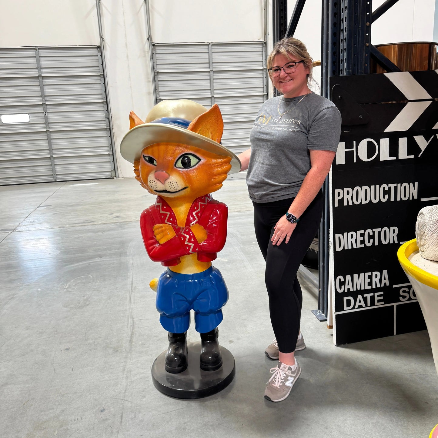 Comic Cat Standing Life Size Statue A0715-170149-H