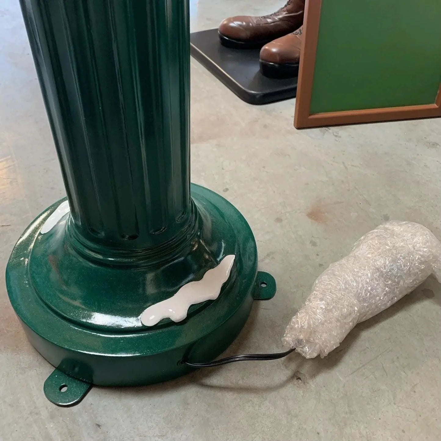Green Lamp Post Statue F0204-180120-H