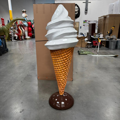 Large Plain Vanilla Soft Serve Ice Cream Statue R0335V-180159-H