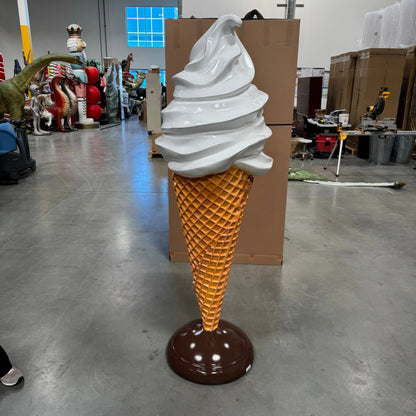 Large Plain Vanilla Soft Serve Ice Cream Statue R0335V-180159-H