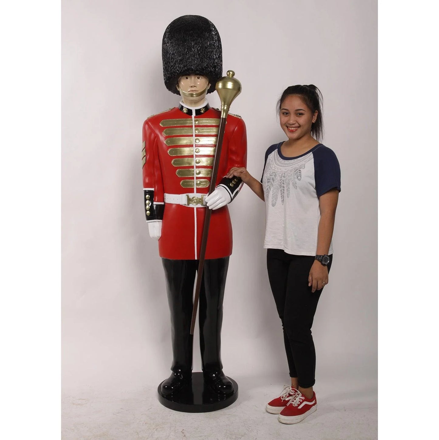 Royal Guard Artillery Officer Statue