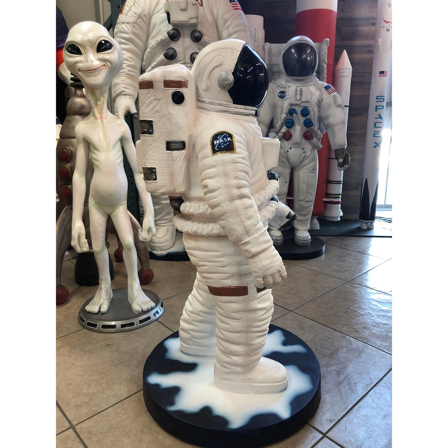 Astronaut Walking Small Statue - LM Treasures Prop Rentals 