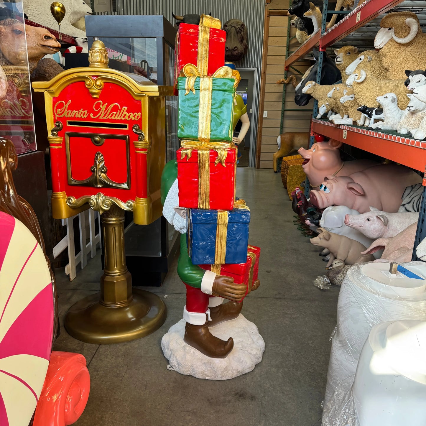 Elf With Stack Of Gifts Statue S0218-220060-H