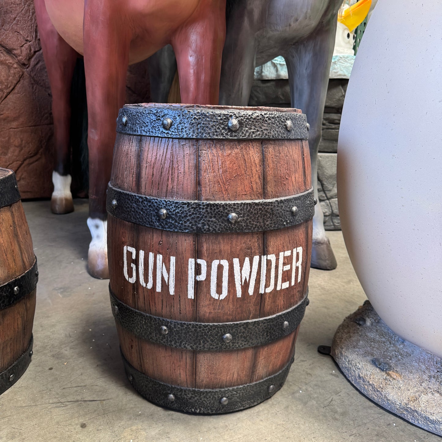 Medium Gunpowder Barrel Statue