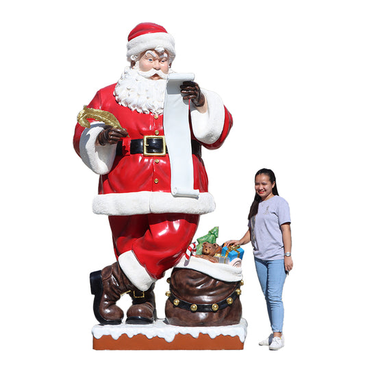 Giant Santa Claus Statue