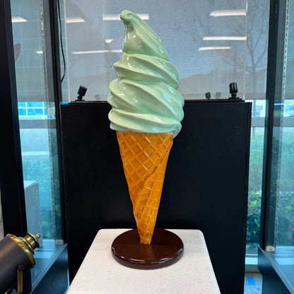 Small Mint Soft Serve Ice Cream Table Top Statue R0404MG-250117-H
