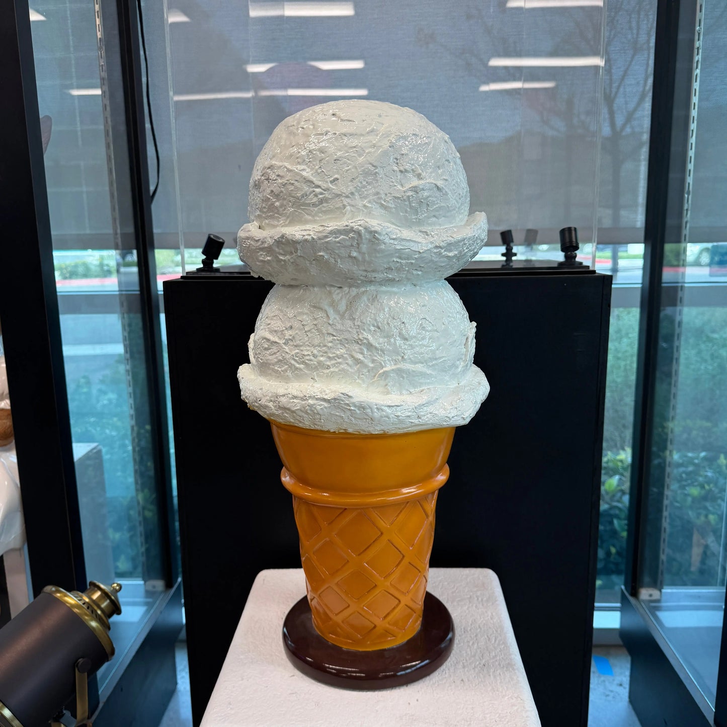 Small Two Scoop Vanilla Ice Cream Table Top Statue R0406-250119-H