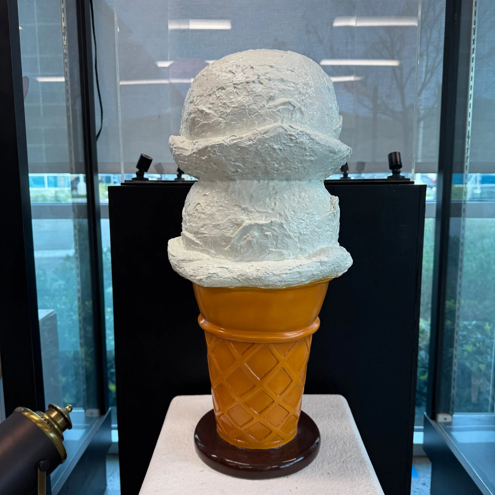 Small Two Scoop Vanilla Ice Cream Table Top Statue R0406-250119-H
