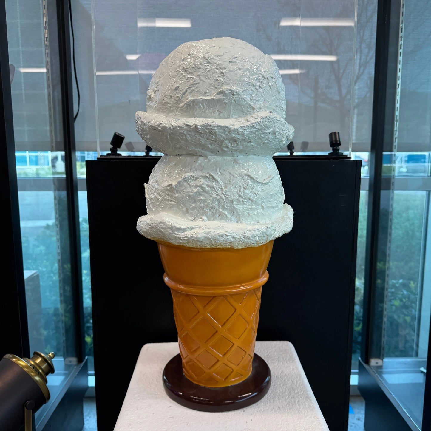 Small Two Scoop Vanilla Ice Cream Table Top Statue R0406-250119-H