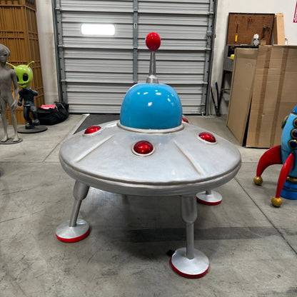 Comic UFO Landed Alien Spaceship Statue M0279-2507-T