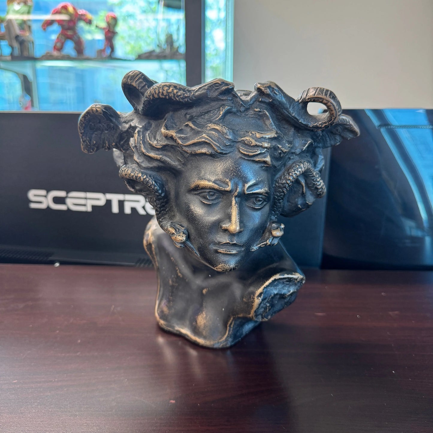 Small Medusa Bust Table Top Statue M0145-260013-H