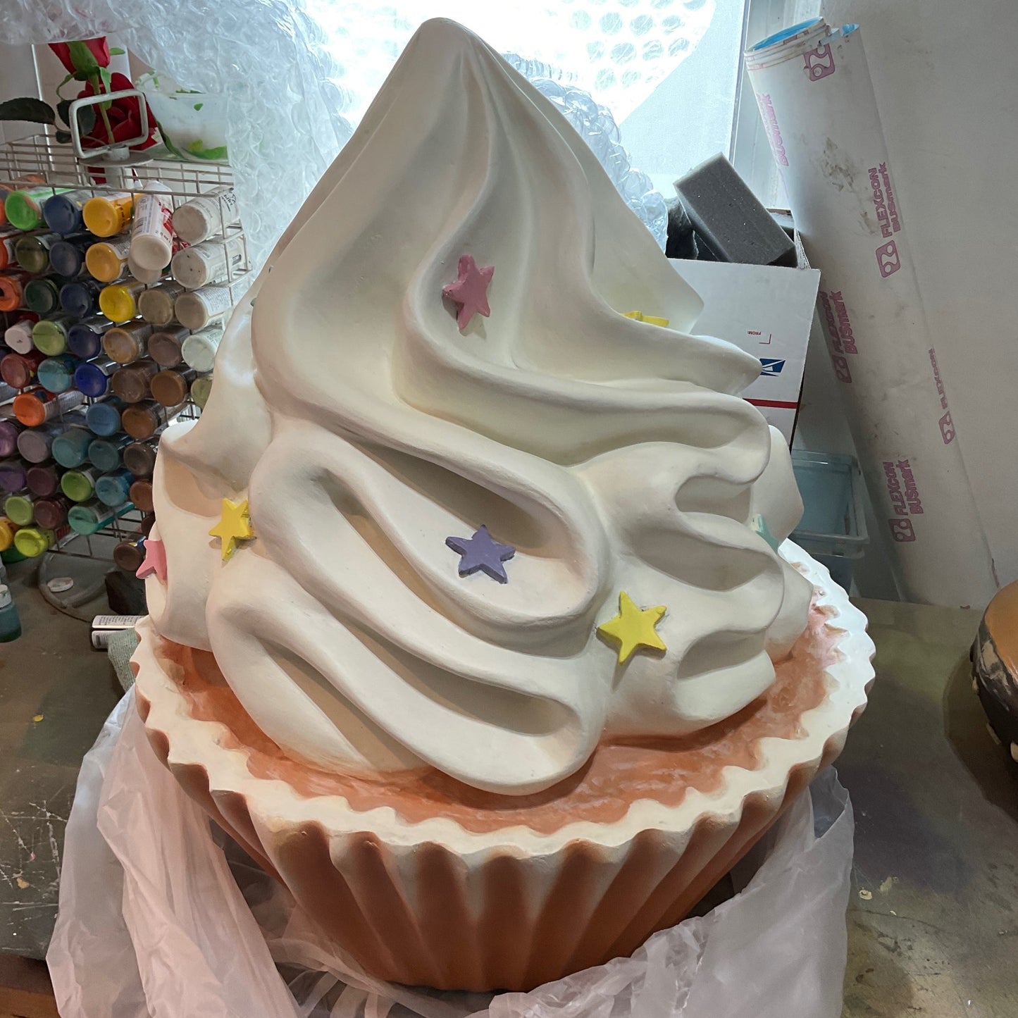 White Cupcake Statue With Stars