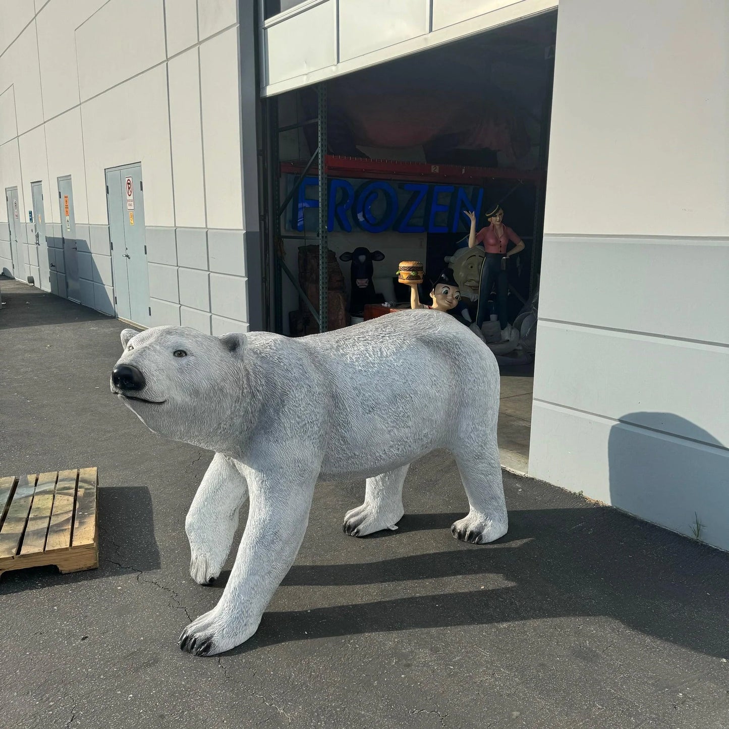 Walking Polar Bear Head Up Statue