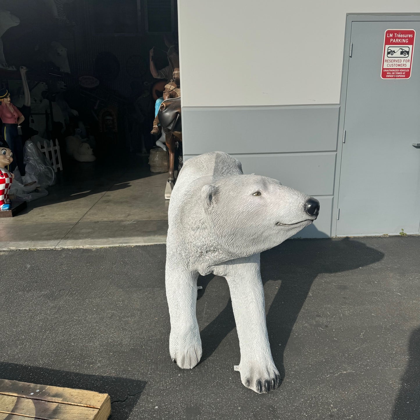 Walking Polar Bear Head Up Statue