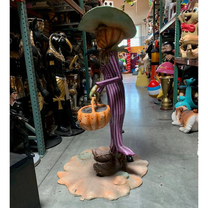Mr Spooky Head Statue