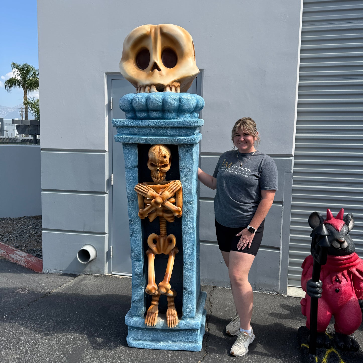 Skeleton Pillar Statue