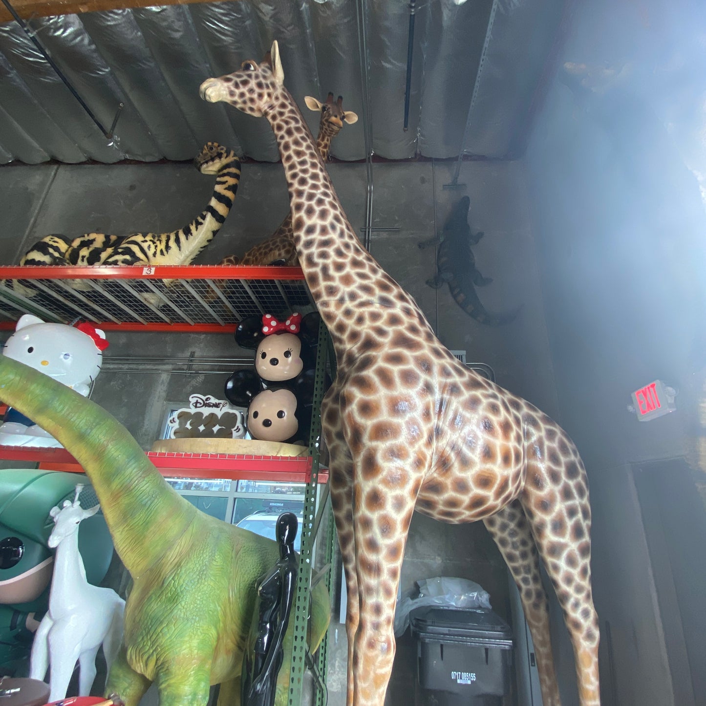 Life Size Giraffe Statue