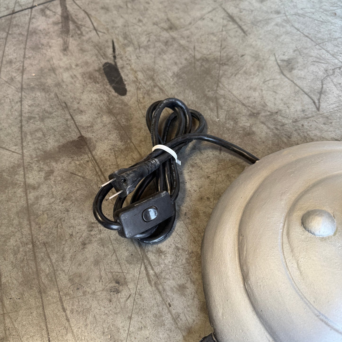 Small Fire Tiki Torch Statue F0226-ABK-A