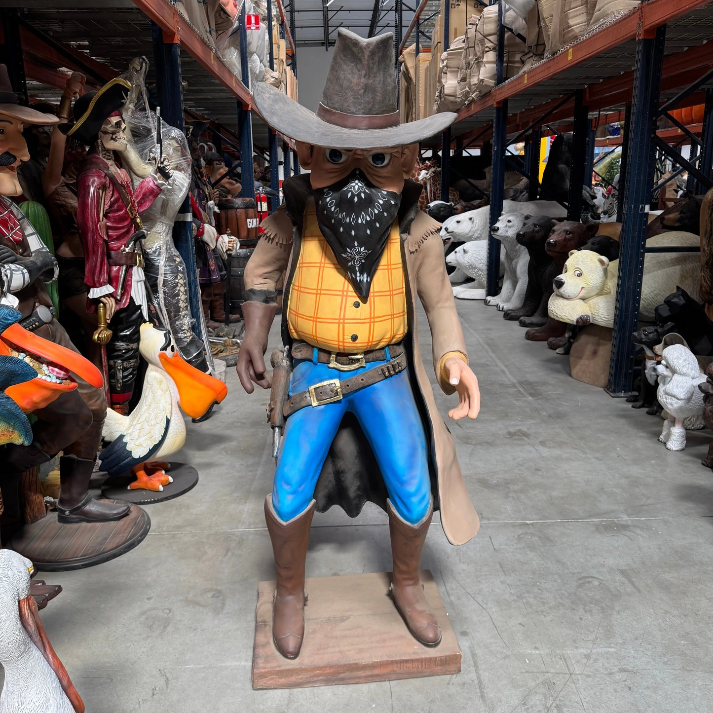 Robber Statue LS273-C182-PT