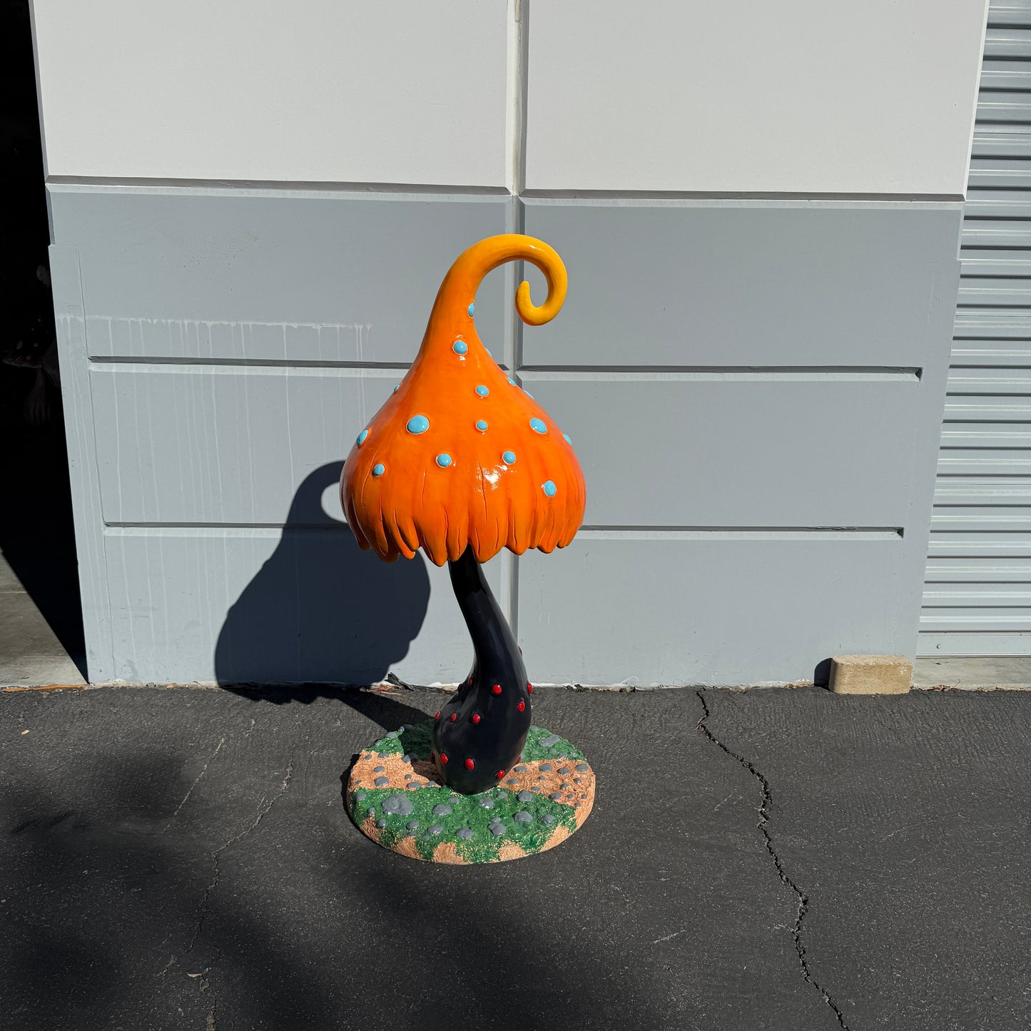 Large Poison Mushroom Statue