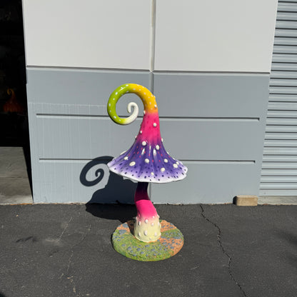 Large Swirl Mushroom Statue