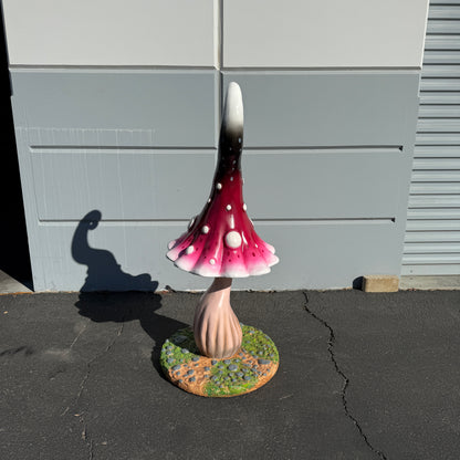 Large Dotted Mushroom Statue