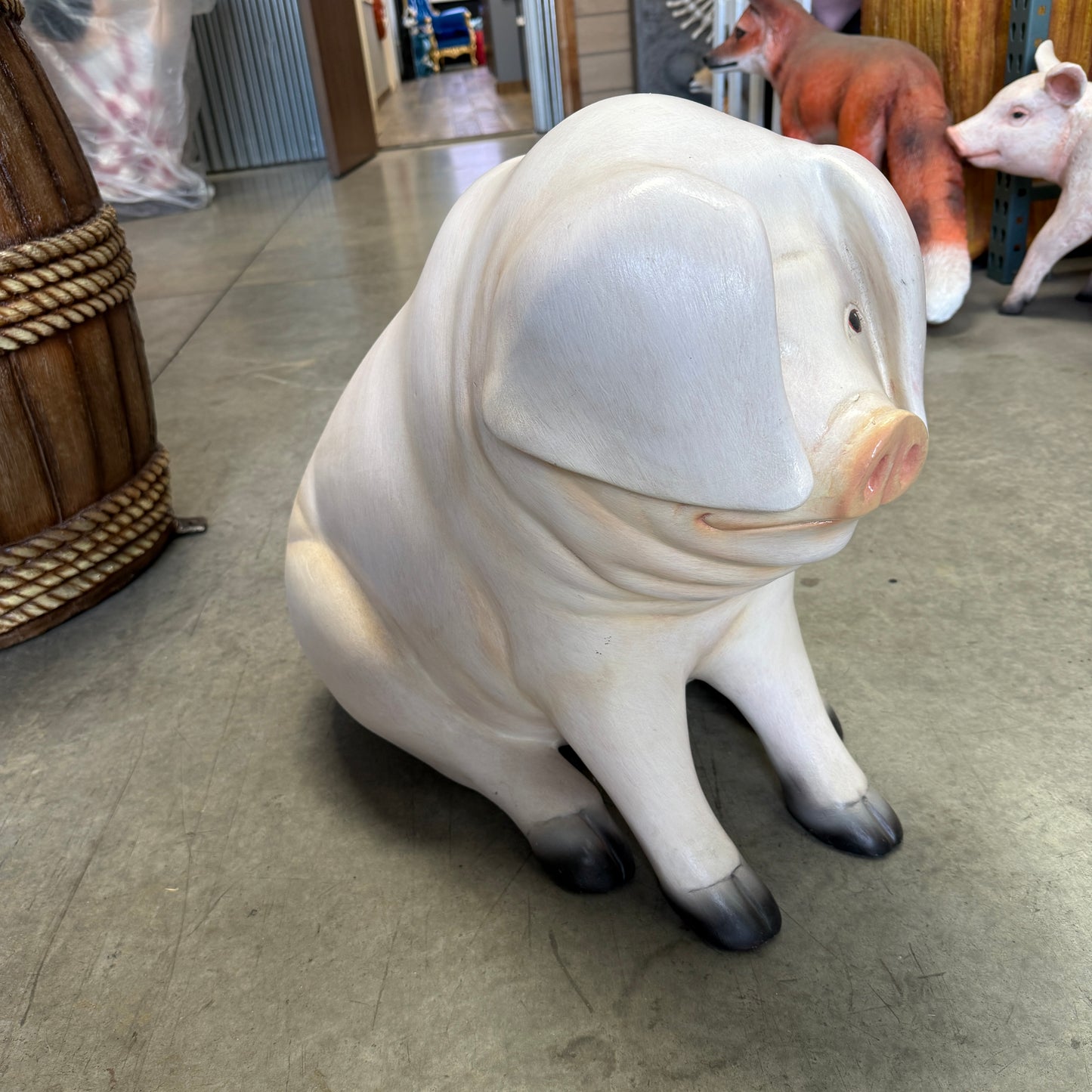 Comic Pig Sitting Statue