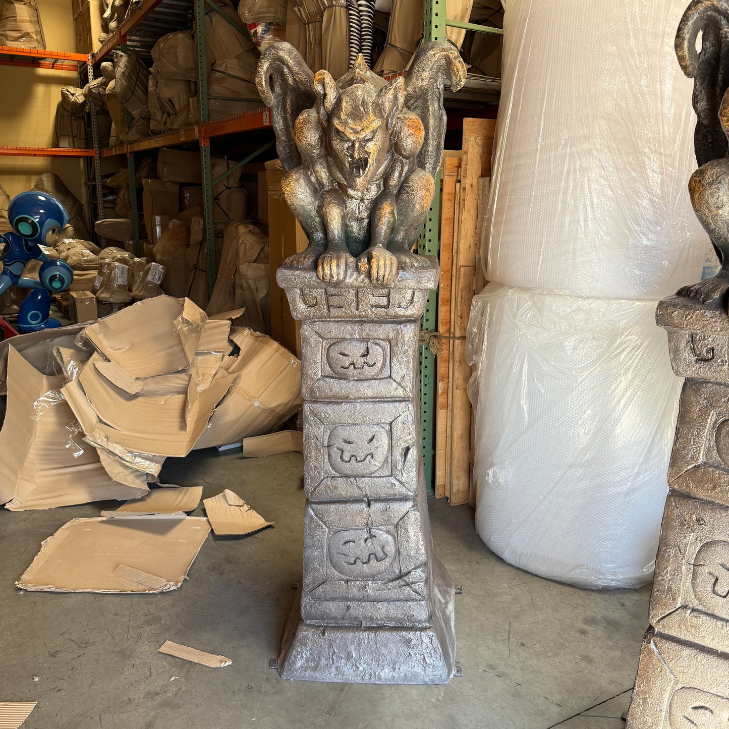 Gargoyle Pillar Statue