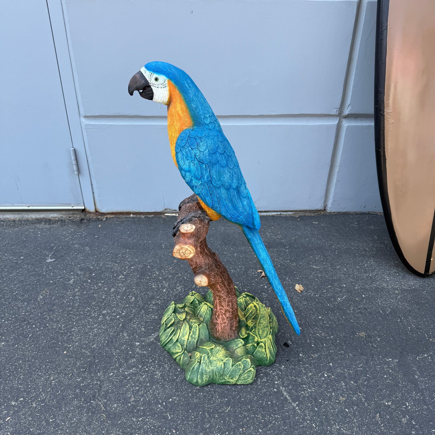 Blue Macaw Parrot On Branch Statue