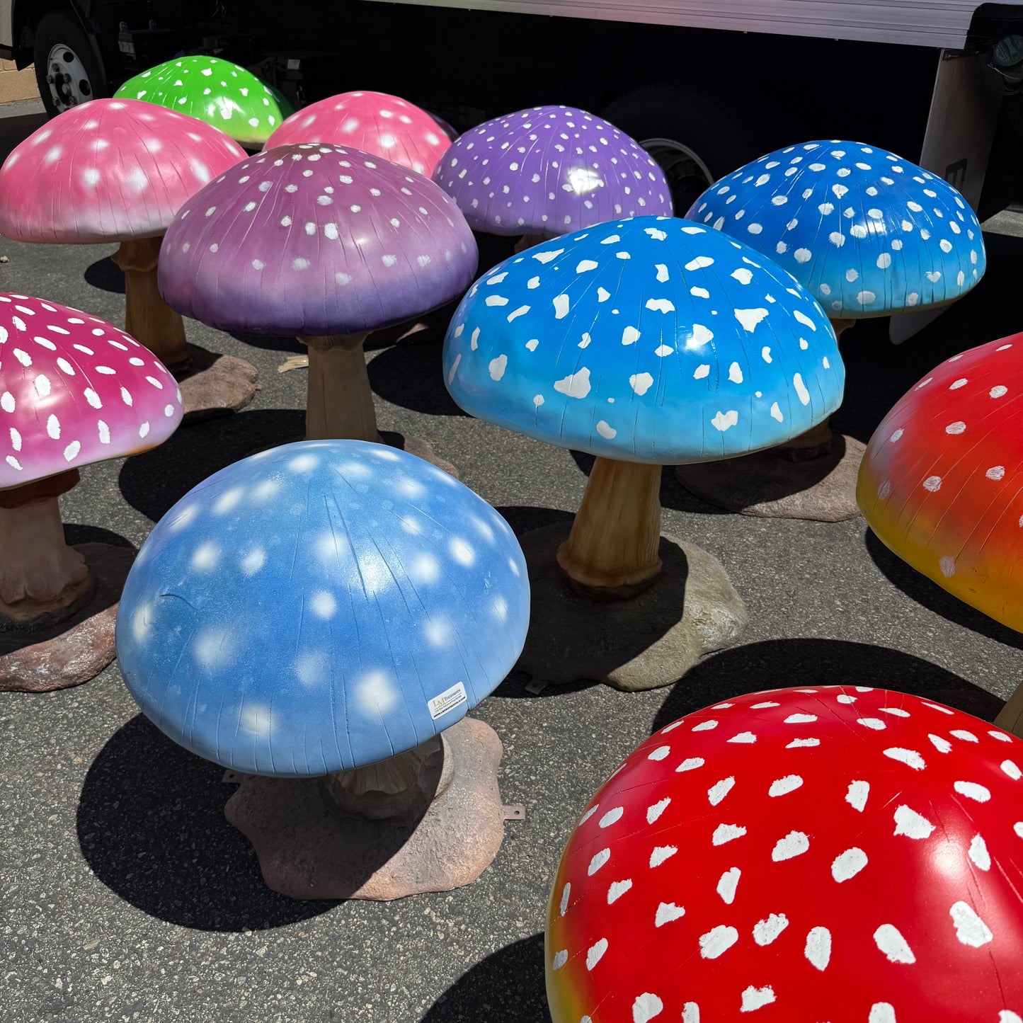 Medium Blue Mushroom Statue