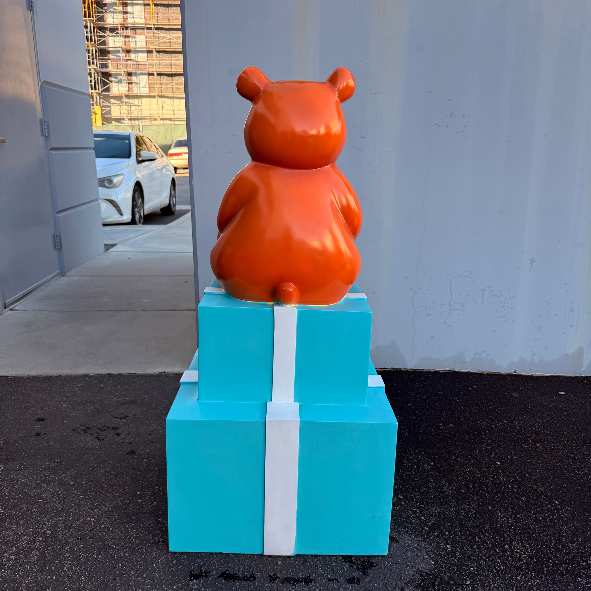 Blue Presents with Bear Statue S0116B-160125-H