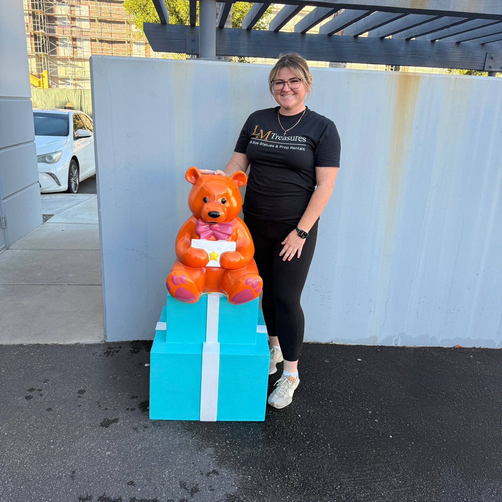 Blue Presents with Bear Statue S0116B-160125-H