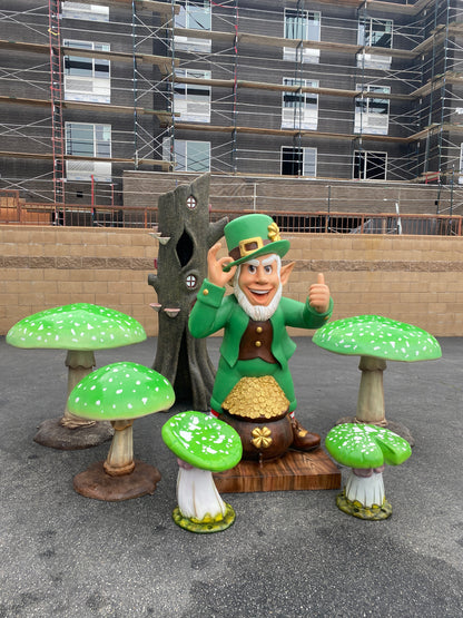 Green Split Mushroom Stool Statue