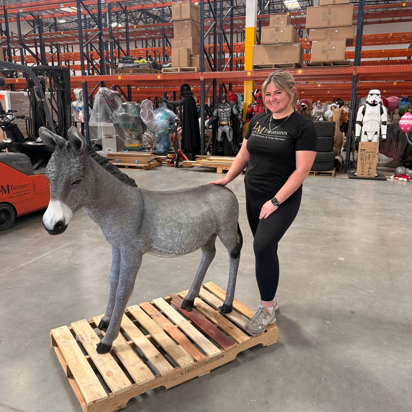 Gray Donkey Statue A0130G-080044-H