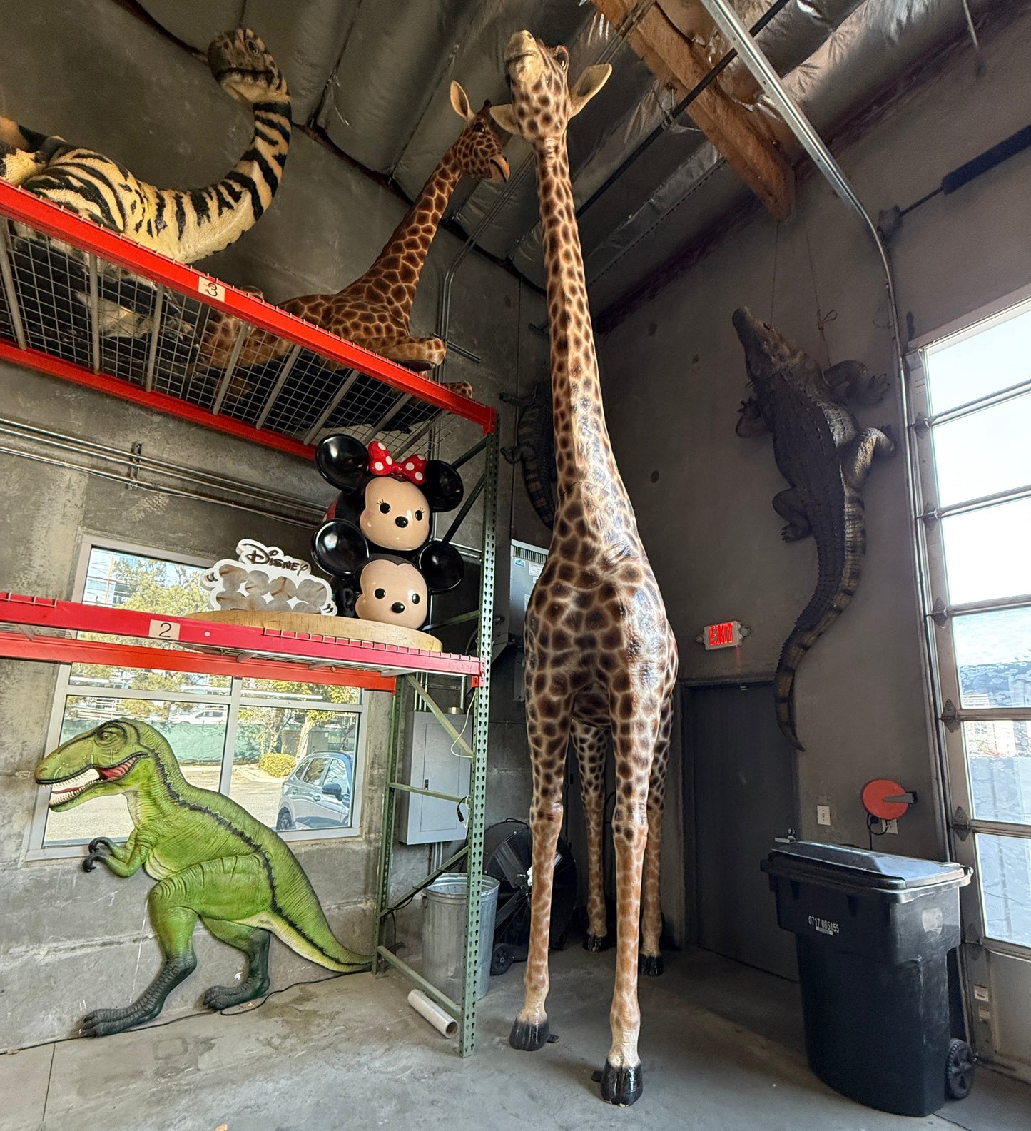 Life Size Giraffe Statue